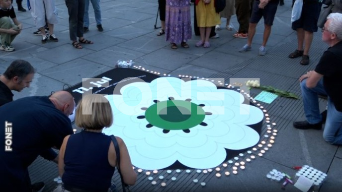 Dve grupe zbog Srebrenice