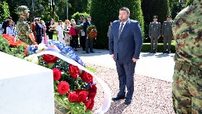 Venac na Spomenik zahvalnosti