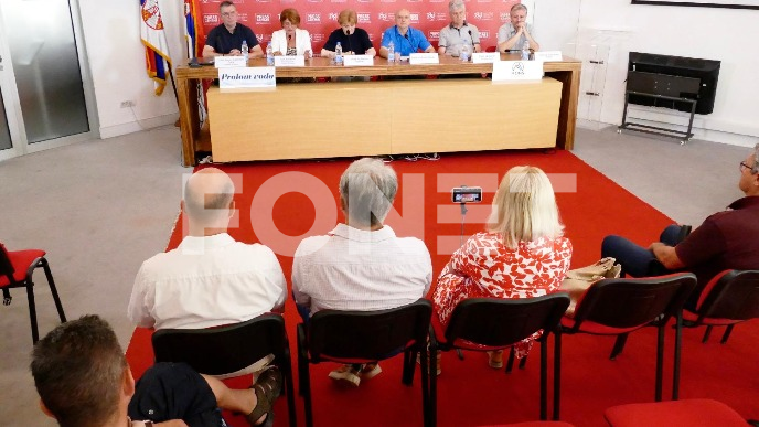 Voda da se zaštiti Ustavom