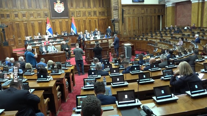 Nastavljena rasprava o Vladi