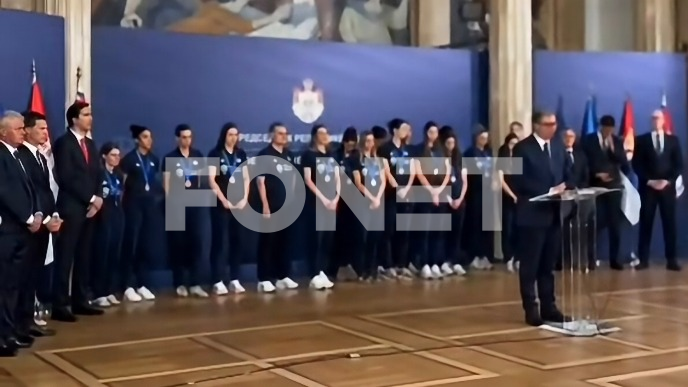 Vučić čestitao odbojkašicama
