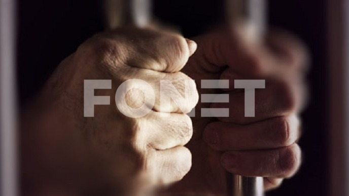 Pokušao da podmiti policajca 