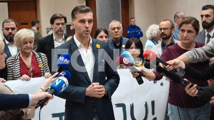 Vučić sprema operaciju mrak