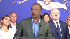 Dovoljno da Vučić nema 126