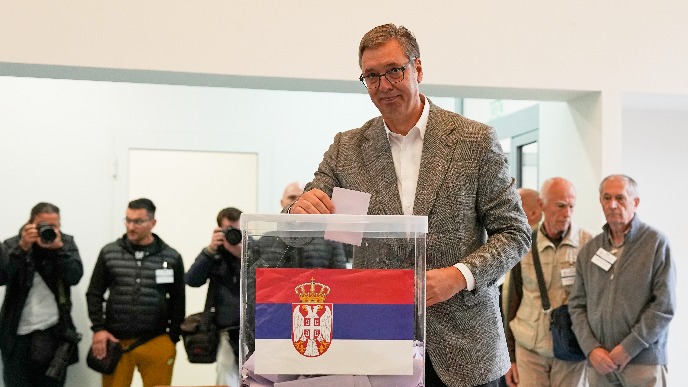 Vučić glasao na Novom Beogradu