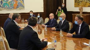 Vlada do kraja meseca?