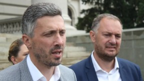 Dveri: Sporni pregovori
