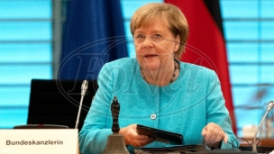 Merkel posetila Navaljnog