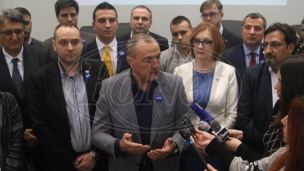 SNS lažno obećava