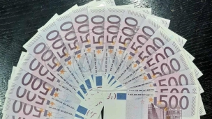 Prosečna plata 900 evra