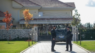 Čudan pretres Tačijeve kuće