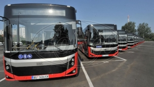 Dečak poginuo u autobusu