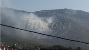 Helikopter gasi požar