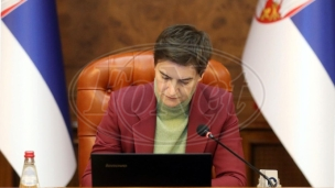 Svi mole Boga da Vučić ostane