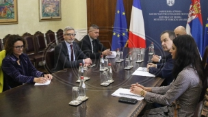Francuska podržava dijalog