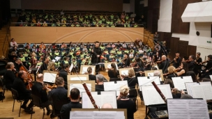 U Filharmoniji 3200 dece