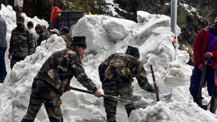 Najmanje sedmoro poginulih turista 