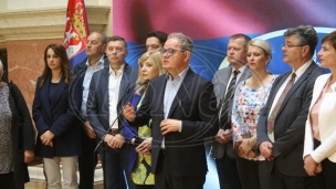Deo opozicije napušta sednicu