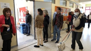 Zatvorena birališta u grčkoj