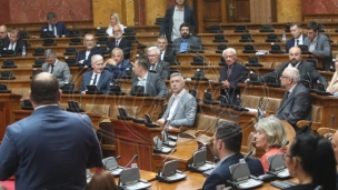 Dugovi, honorari, optužbe