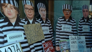 Preteće poruke glumici