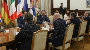Vučić sa ambasadorima