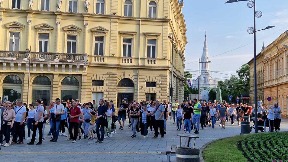 Pritisci na učesnike protesta