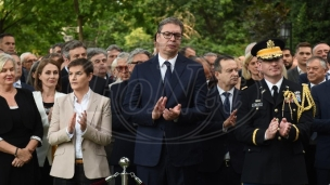 Nemci daju novac za proteste