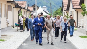 Stanovi za 14 porodica