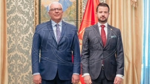 Za većinu do 30 avgusta 