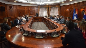 Plata u prosveti 84.681 dinar