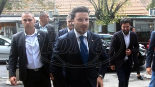 Sada tunel nekada na vrata 