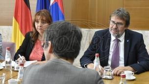 Sa Konrad o manjinama 