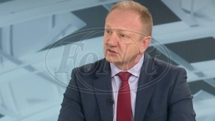 Ne slušajte Vučića 