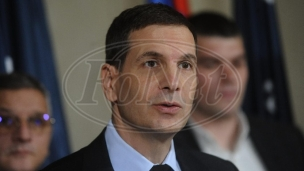 Vlast mora da se menja 