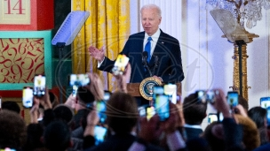 Sutra glasanje o Bajdenu