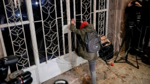 Jajima gađali vrata 